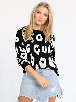 Long Sleeve Leopard Round Neck Sweater