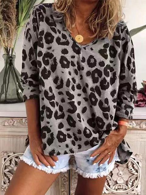 Leopard Print Loose V-neck Long Sleeved Top