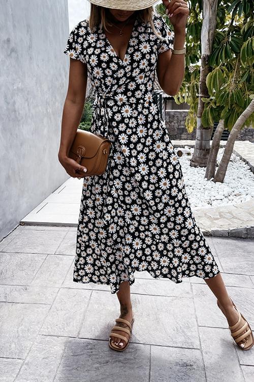 V-Neck Daisy Print Holiday Dress